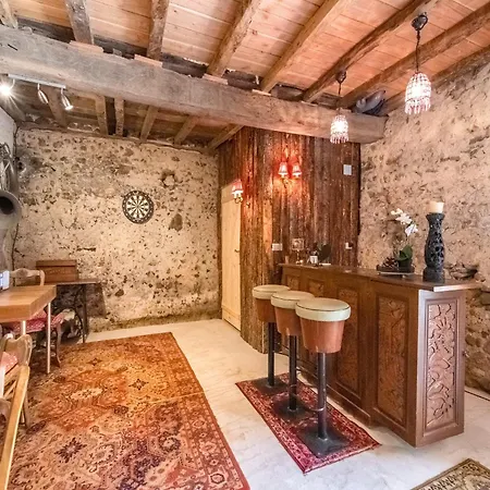 Villa In Artigat Near Cathar Castles, Cleaning Included Artigat