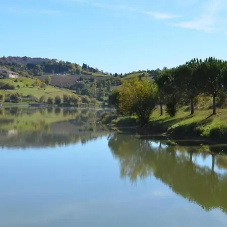 In Near Cathar Castles, Cleaning Included
